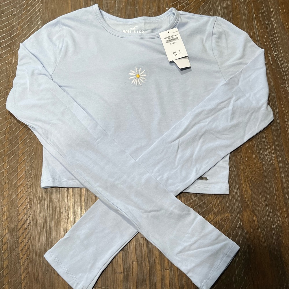 XS Hollister Light Blue Flowered Long Sleeve Tee
